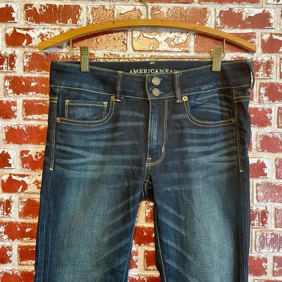 American Eagle Super Stretch Artist Crop Dark Wash Jeans. Size 6 - Picture 4 of 10